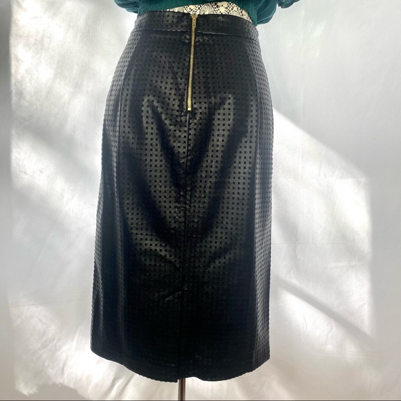 Pleather patterned skirt - Picture 2 of 4